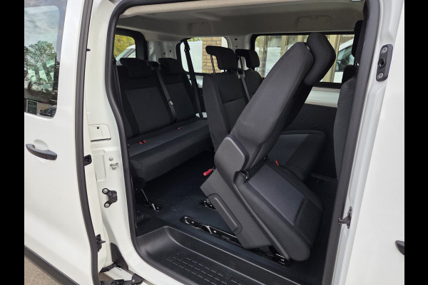 Peugeot e-Expert / Citroen e-Jumpy 75kWh Business 9 Pers. Airco Cruisecontrol Prijs incl. BTW €32.368,- Peugeot e-Expert / Citroen e-Jumpy 75kWh Business 9 Pers. Airco Cruisecontrol Prijs incl. BTW €32.368,-