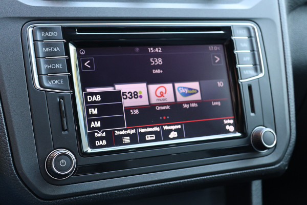 Volkswagen Caddy 2.0 TDI L2H1 Maxi | Bi-Xenon | Navigatie | PDC | Trekhaak | Airco | Cruise control | Nieuwe APK | Dealer onderhouden