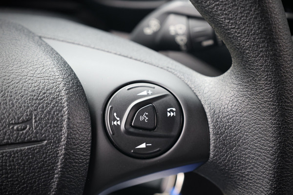 Ford Transit Connect 1.0 Ecoboost 100 PK | BTW / BPM Vrij | Marge | 3-Zitter | Camera | Navigatie | CarPlay | PDC V+A | Stoelverwarming | Airco | Dealer onderhouden | Nieuwe APK | Onderhoudsbeurt