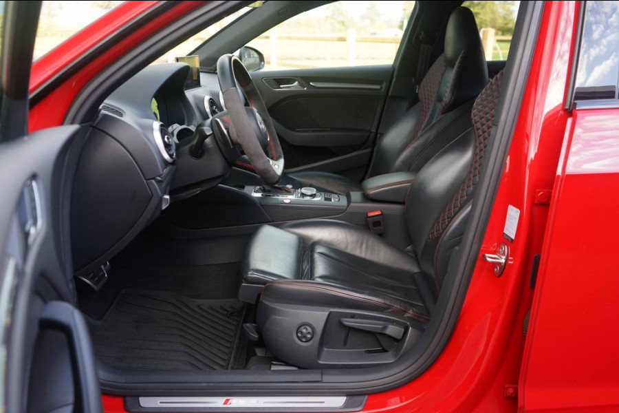 Audi RS3 Sportback 2.5 TFSI Quattro B&O/RS-zetels/2020/Dealer/400PK