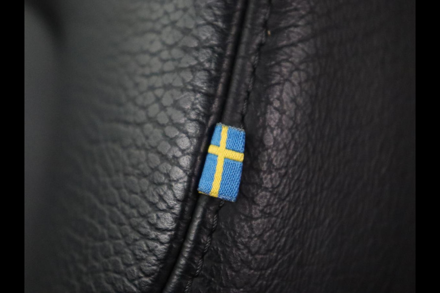 Volvo V60 2.0 T6 Recharge AWD Inscription | Panoramadak | Leder | 360 Camera | Stoelverwarming | Head-Up | Carplay | Memory | Adaptive cruise | Navigatie | Full LED | PHEV | Plug In Volvo V60 2.0 T6 Recharge AWD Inscription | Panoramadak | Leder | 360 Camera | Stoelverwarming | Head-Up | Carplay | Memory | Adaptive cruise | Navigatie | Full LED | PHEV | Plug In