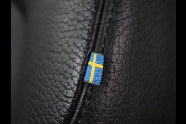 Volvo V60 2.0 T6 Recharge AWD Inscription | Panoramadak | Leder | 360 Camera | Stoelverwarming | Head-Up | Carplay | Memory | Adaptive cruise | Navigatie | Full LED | PHEV | Plug In Volvo V60 2.0 T6 Recharge AWD Inscription | Panoramadak | Leder | 360 Camera | Stoelverwarming | Head-Up | Carplay | Memory | Adaptive cruise | Navigatie | Full LED | PHEV | Plug In