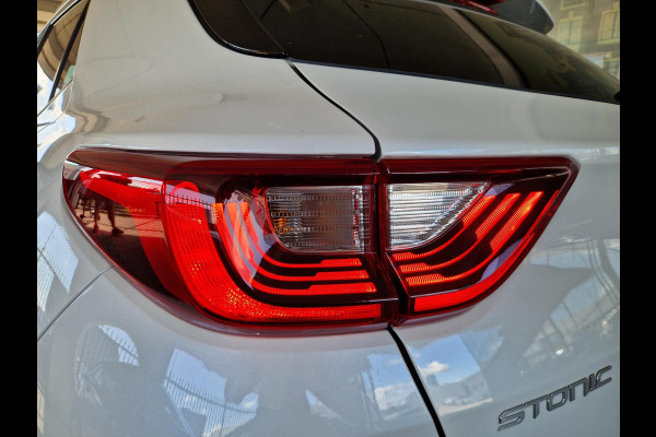 Kia Stonic 1.0 T-GDi MHEV DynamicPlusLine | Key-Less | Stoelverwarming | Climate | 16'' Velgen |