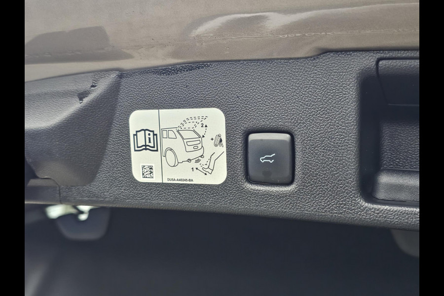 Ford Kuga 2.5 PHEV Titanium X | Trekhaak elektrisch uitklapbaar | Adaptive cruise control | Winter pack | Head up Display | Bang&Olufsen | Half leder