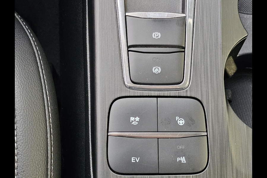 Ford Kuga 2.5 PHEV Titanium X | Trekhaak elektrisch uitklapbaar | Adaptive cruise control | Winter pack | Head up Display | Bang&Olufsen | Half leder