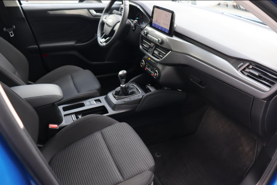 Ford Focus 1.0 EcoBoost Titanium Business org.NL trekhaak stoel+stuur+raamverw. Ford Focus 1.0 EcoBoost Titanium Business org.NL trekhaak stoel+stuur+raamverw.