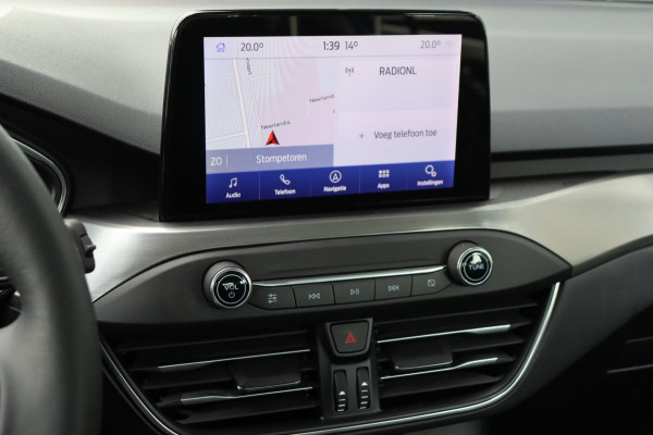 Ford Focus 1.0 EcoBoost Titanium Business org.NL trekhaak stoel+stuur+raamverw. Ford Focus 1.0 EcoBoost Titanium Business org.NL trekhaak stoel+stuur+raamverw.