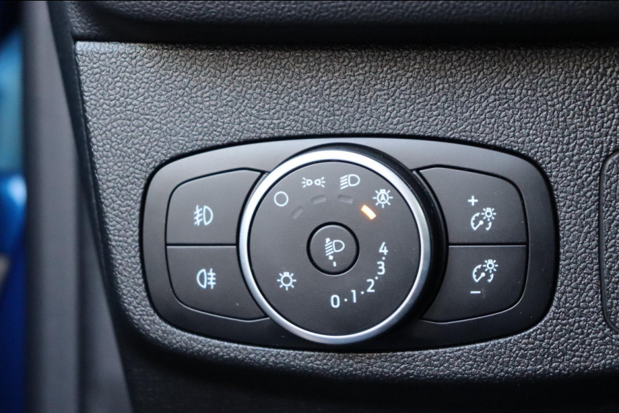 Ford Focus 1.0 EcoBoost Titanium Business org.NL trekhaak stoel+stuur+raamverw. Ford Focus 1.0 EcoBoost Titanium Business org.NL trekhaak stoel+stuur+raamverw.