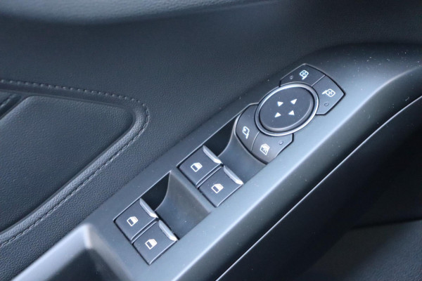 Ford Focus 1.0 EcoBoost Titanium Business org.NL trekhaak stoel+stuur+raamverw. Ford Focus 1.0 EcoBoost Titanium Business org.NL trekhaak stoel+stuur+raamverw.