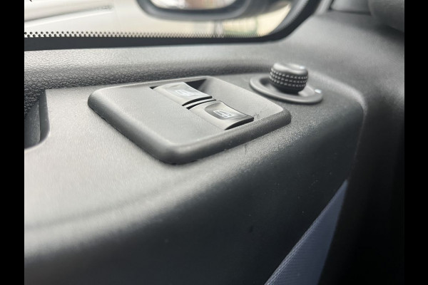 Opel Vivaro 1.6 CDTI E6 126pk Edition BPM Vrij! Lease €220 /m, Airco, Navi, PDC, Cruise controle, Onderhoudshistorie aanwezig