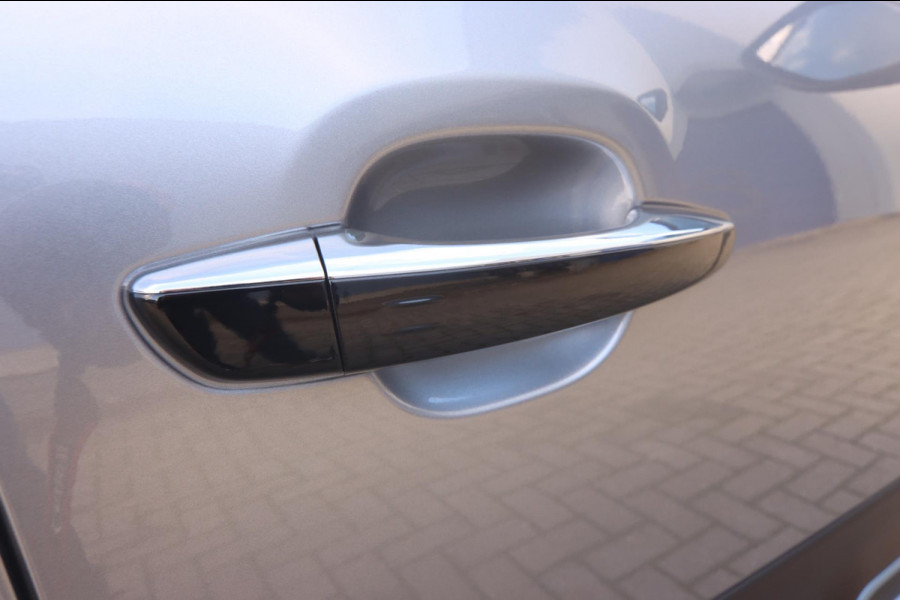 Citroën C3 1.2 PureTech ELLE Aut.|Leder Keyles Entry & GO Camera Cruise Control Navi Apple Carplay & Android Auto Led Citroën C3 1.2 PureTech ELLE Aut.|Leder Keyles Entry & GO Camera Cruise Control Navi Apple Carplay & Android Auto Led