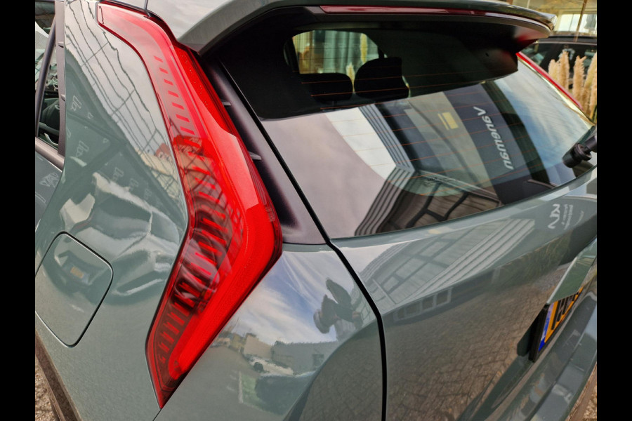 Kia Niro 1.6 GDi Hybrid DynamicLine | Navi | Clima | Adapt. Cruise | Camera | Sensoren voor & achter |