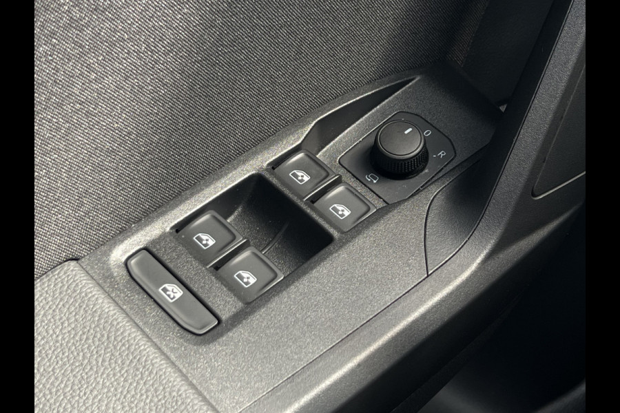 Seat Ibiza 1.0 EcoTSI FR Business Connect | Navi | Carplay | LED | Camera | ACC Seat Ibiza 1.0 EcoTSI FR Business Connect | Navi | Carplay | LED | Camera | ACC