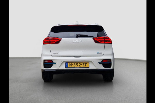 Kia e-Niro ExecutiveLine 64 kWh | 1e Eigenaar | Open Dak | LED | RMC Trekhaak | JBL | Stoelventilatie |