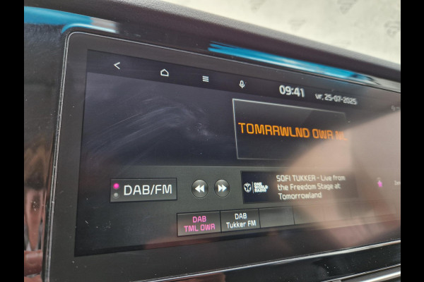 Kia e-Niro ExecutiveLine 64 kWh | 1e Eigenaar | Open Dak | LED | RMC Trekhaak | JBL | Stoelventilatie |