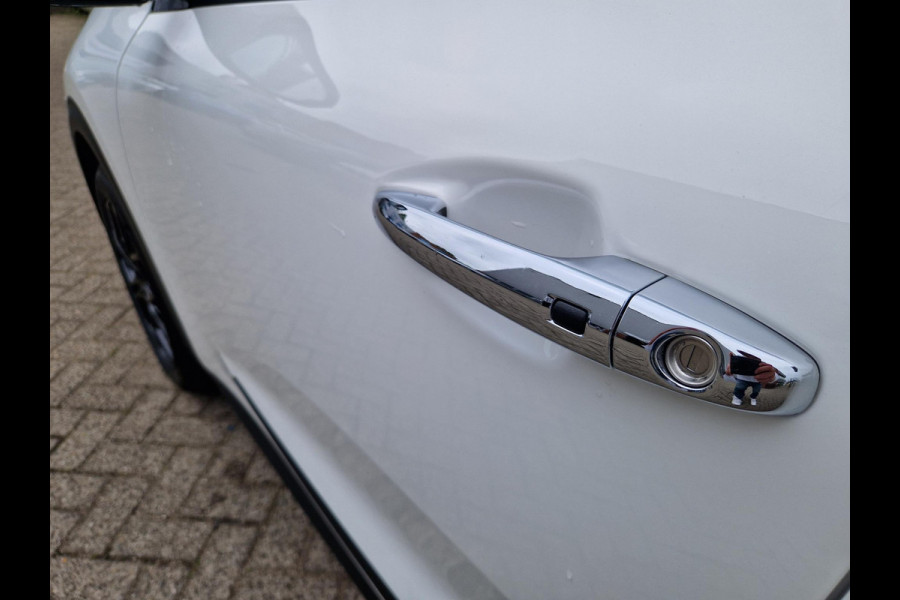 Kia e-Niro ExecutiveLine 64 kWh | 1e Eigenaar | Open Dak | LED | RMC Trekhaak | JBL | Stoelventilatie |