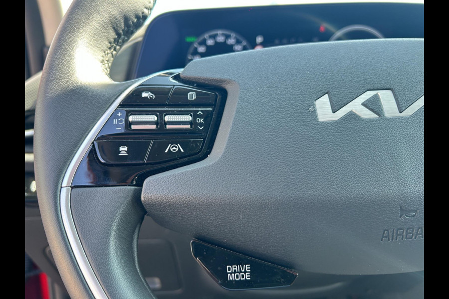 Kia Niro EV DynamicPlusLine 64.8 kWh | Prijs incl. vooraftrek 2000.- inruilpremie | HUD | Cruise | Camera | Open Dak | Stoel & Stuurverwarming | Key-Less | H-Leder |