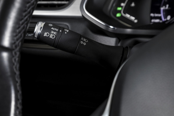 Renault Captur 1.3 TCe 130 PK Intens - Automaat | Dig. Cockpit | Adapt. Cruise | PDC | Camera | NAV + App. Connect | ECC | DAB | LM 18" |