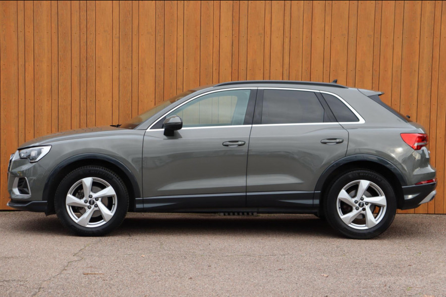 Audi Q3 35 TFSI S edition el.klep stoelverw. Audi Q3 35 TFSI S edition el.klep stoelverw.