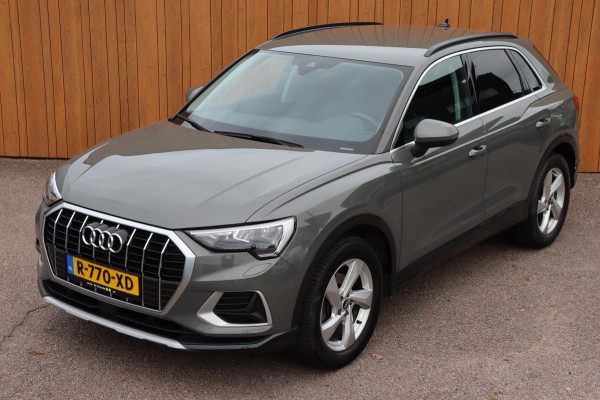 Audi Q3 35 TFSI S edition el.klep stoelverw. Audi Q3 35 TFSI S edition el.klep stoelverw.