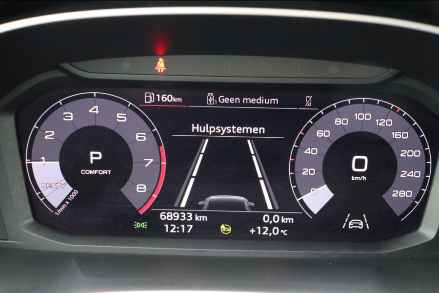 Audi Q3 35 TFSI S edition el.klep stoelverw. Audi Q3 35 TFSI S edition el.klep stoelverw.