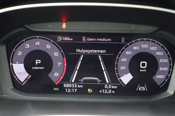 Audi Q3 35 TFSI S edition el.klep stoelverw. Audi Q3 35 TFSI S edition el.klep stoelverw.