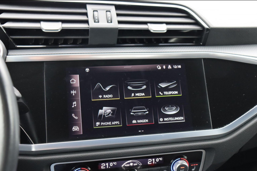 Audi Q3 35 TFSI S edition el.klep stoelverw. Audi Q3 35 TFSI S edition el.klep stoelverw.