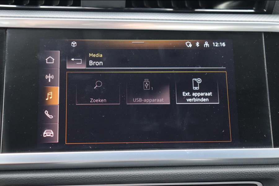 Audi Q3 35 TFSI S edition el.klep stoelverw. Audi Q3 35 TFSI S edition el.klep stoelverw.