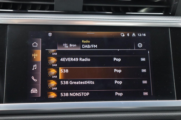 Audi Q3 35 TFSI S edition el.klep stoelverw. Audi Q3 35 TFSI S edition el.klep stoelverw.