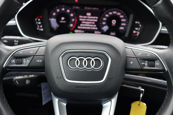 Audi Q3 35 TFSI S edition el.klep stoelverw. Audi Q3 35 TFSI S edition el.klep stoelverw.