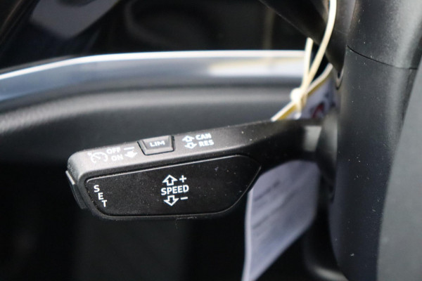 Audi Q3 35 TFSI S edition el.klep stoelverw. Audi Q3 35 TFSI S edition el.klep stoelverw.