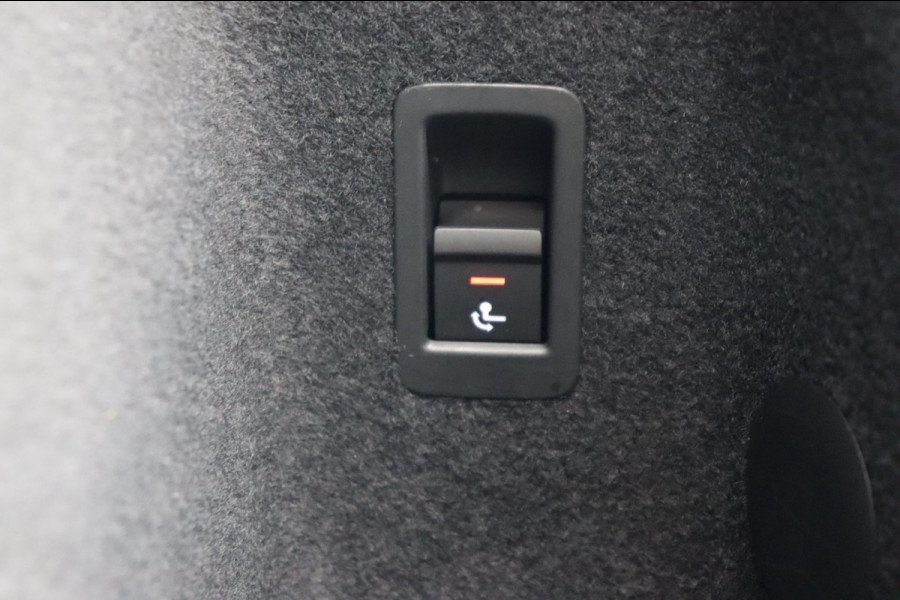 Audi Q3 35 TFSI S edition el.klep stoelverw. Audi Q3 35 TFSI S edition el.klep stoelverw.