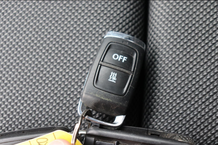 Audi Q3 35 TFSI S edition el.klep stoelverw. Audi Q3 35 TFSI S edition el.klep stoelverw.