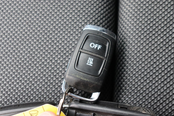 Audi Q3 35 TFSI S edition el.klep stoelverw. Audi Q3 35 TFSI S edition el.klep stoelverw.