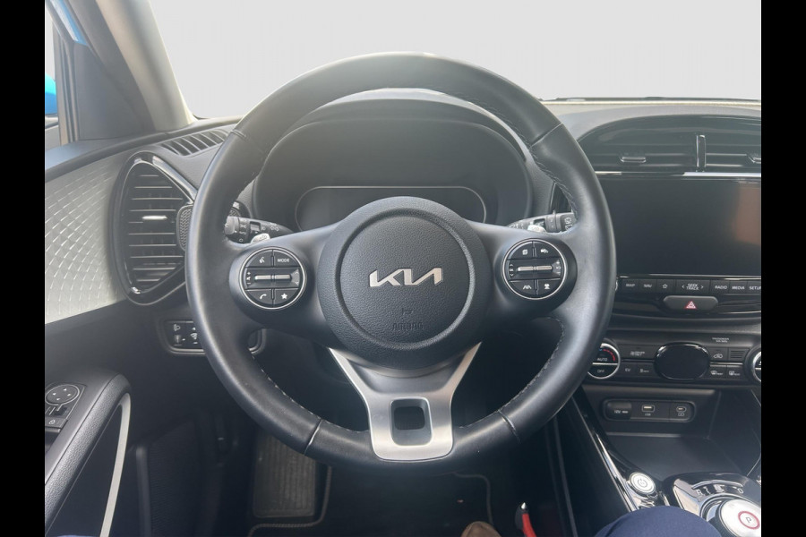 Kia e-Soul DynamicLine 64 kWh | LED | Navigatie | Cruise | Camera |