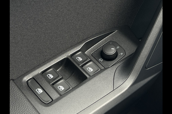 Seat Ibiza 1.0 TSI FR Business Intense Plus | Virtual Cockpit | Camera | LED | 18 inch Seat Ibiza 1.0 TSI FR Business Intense Plus | Virtual Cockpit | Camera | LED | 18 inch