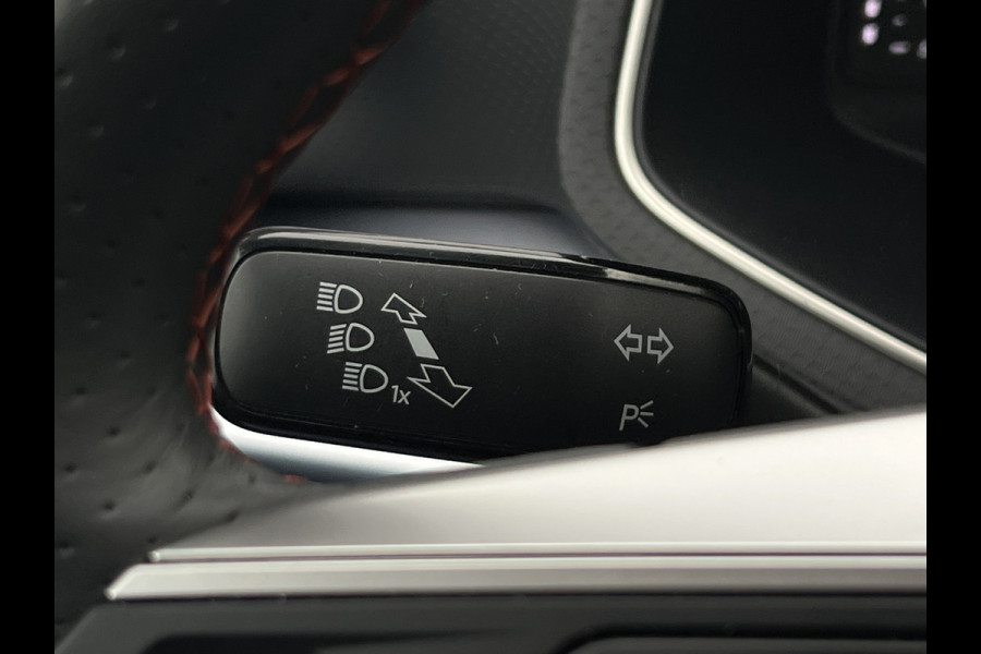 Seat Ibiza 1.0 TSI FR Business Intense Plus | Virtual Cockpit | Camera | LED | 18 inch Seat Ibiza 1.0 TSI FR Business Intense Plus | Virtual Cockpit | Camera | LED | 18 inch