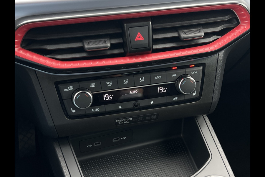 Seat Ibiza 1.0 TSI FR Business Intense Plus | Virtual Cockpit | Camera | LED | 18 inch Seat Ibiza 1.0 TSI FR Business Intense Plus | Virtual Cockpit | Camera | LED | 18 inch