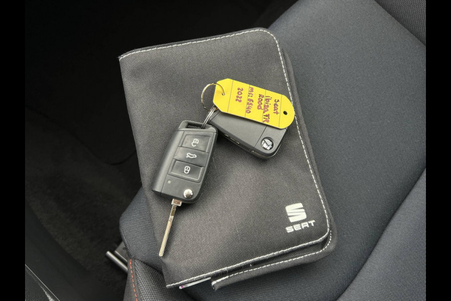 Seat Ibiza 1.0 TSI FR Business Intense Plus | Virtual Cockpit | Camera | LED | 18 inch Seat Ibiza 1.0 TSI FR Business Intense Plus | Virtual Cockpit | Camera | LED | 18 inch