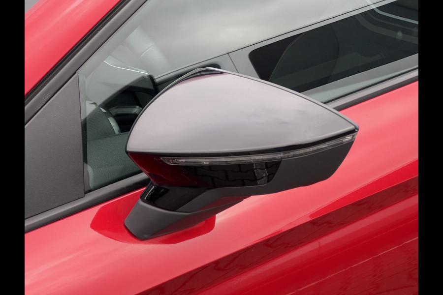 Seat Ibiza 1.0 TSI FR Business Intense Plus | Virtual Cockpit | Camera | LED | 18 inch Seat Ibiza 1.0 TSI FR Business Intense Plus | Virtual Cockpit | Camera | LED | 18 inch