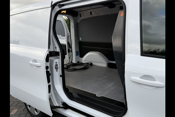 Nissan Townstar N-Connecta TEKNA L2H1 / 45 kWh / 100% Elektrisch / Fabrieksgarantie / 5.907 km / Camera / ECC / Cruise / Apple carplay / Android Nissan Townstar N-Connecta TEKNA L2H1 / 45 kWh / 100% Elektrisch / Fabrieksgarantie / 5.907 km / Camera / ECC / Cruise / Apple carplay / Android