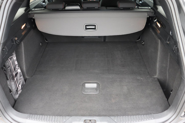 Ford FOCUS Wagon 1.5 EcoBoost ST Line X Business org.NL trekhaak a.camera el.klep winter-pack