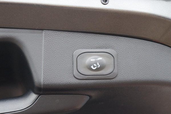 Ford FOCUS Wagon 1.5 EcoBoost ST Line X Business org.NL trekhaak a.camera el.klep winter-pack