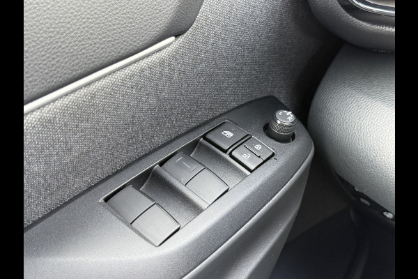 Toyota Yaris Cross 1.5 Hybrid Dynamic | CarPlay | Camera | ACC | Keyless | LED | DAB | 17 inch