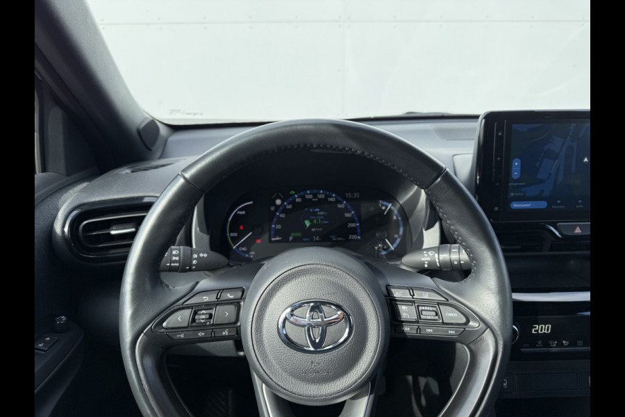 Toyota Yaris Cross 1.5 Hybrid Dynamic | CarPlay | Camera | ACC | Keyless | LED | DAB | 17 inch