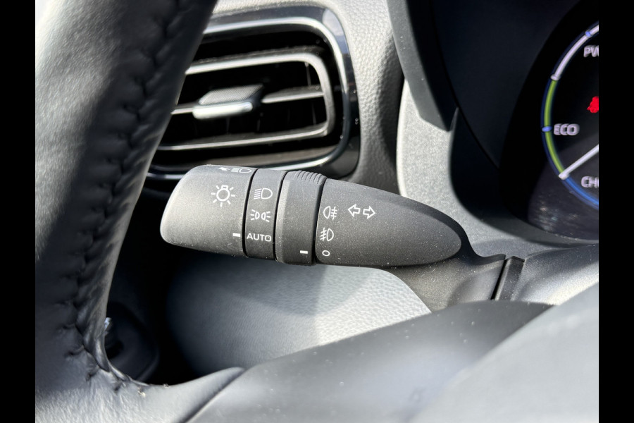 Toyota Yaris Cross 1.5 Hybrid Dynamic | CarPlay | Camera | ACC | Keyless | LED | DAB | 17 inch