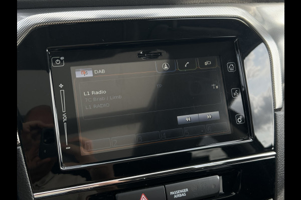 Suzuki Vitara 1.5 Hybrid Style AllGrip | Navi | Pano | LED | Camera Suzuki Vitara 1.5 Hybrid Style AllGrip | Navi | Pano | LED | Camera