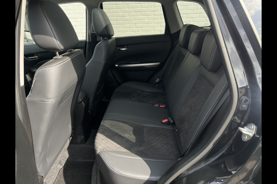 Suzuki Vitara 1.5 Hybrid Style AllGrip | Navi | Pano | LED | Camera Suzuki Vitara 1.5 Hybrid Style AllGrip | Navi | Pano | LED | Camera