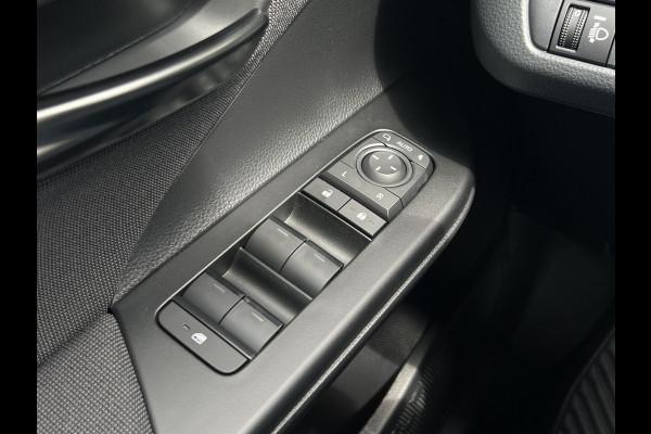 Toyota C-HR 2.0 Hybrid 200 Dynamic Plus | ZONDER STEKKER! | Navi XL | Winter Pack | Camera | ACC