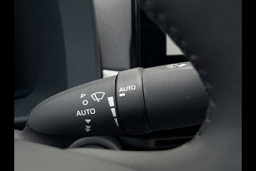 Toyota C-HR 2.0 Hybrid 200 Dynamic Plus | ZONDER STEKKER! | Navi XL | Winter Pack | Camera | ACC